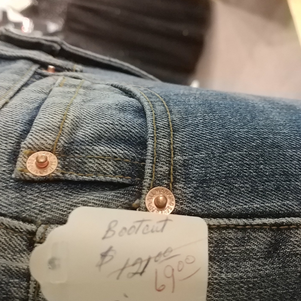 7 For All Mankind Low-Rise Jeans - Picture 7 of 8